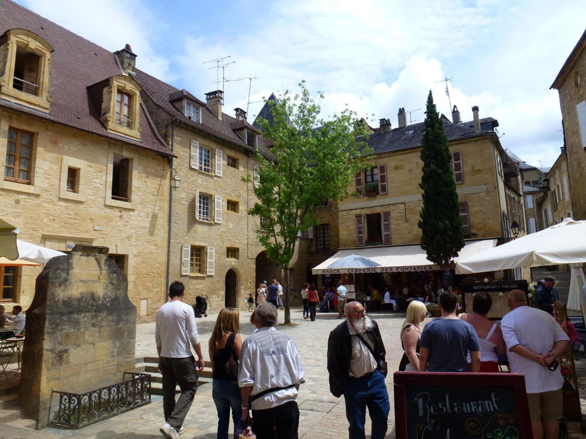 Le Porche De Sarlat Aparthotel Exterior foto